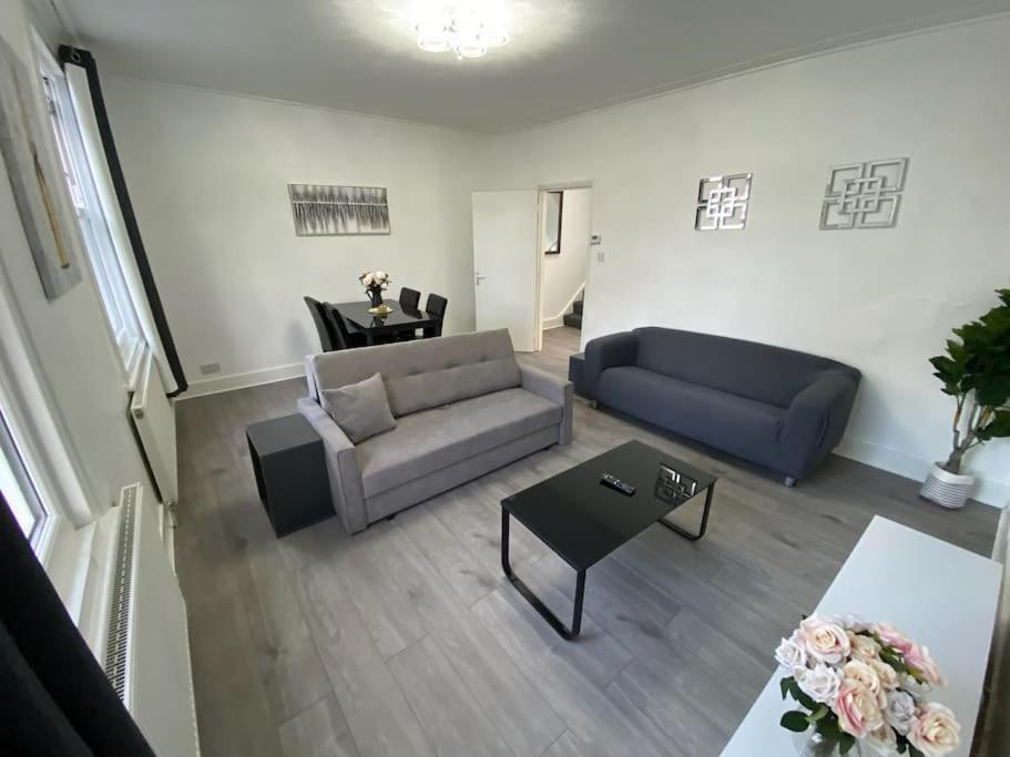 2 Bedroom Flat In London Exterior photo
