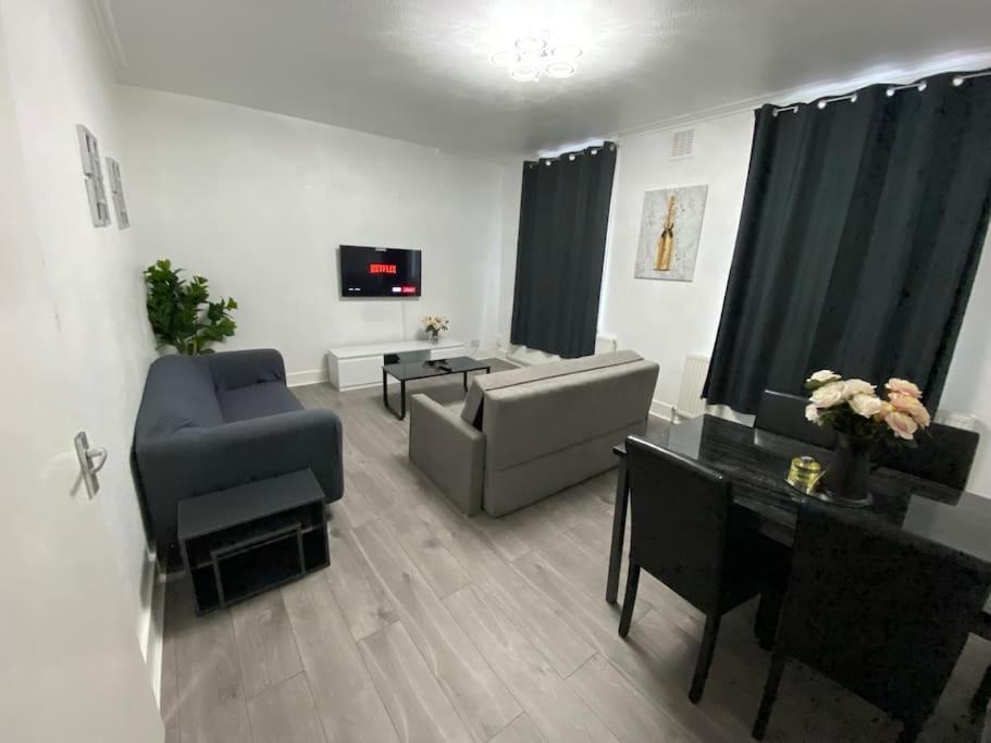 2 Bedroom Flat In London Exterior photo