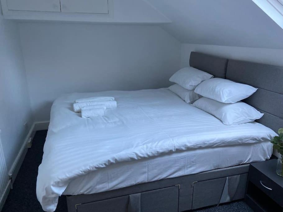 2 Bedroom Flat In London Exterior photo