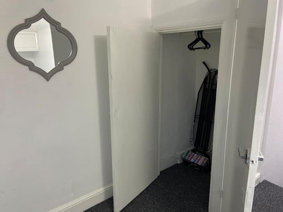 2 Bedroom Flat In London Exterior photo