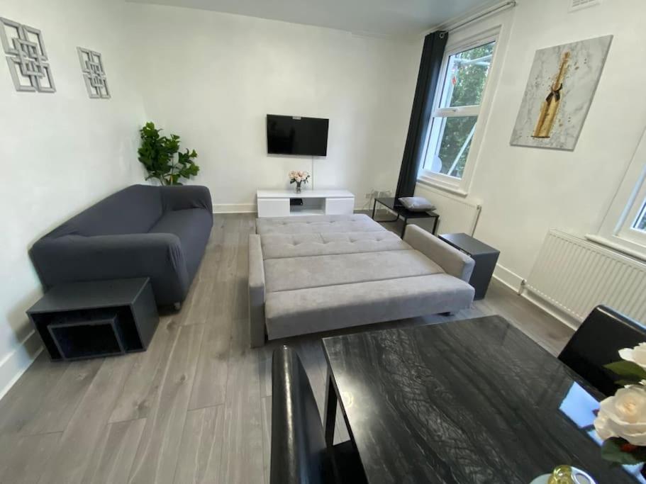 2 Bedroom Flat In London Exterior photo