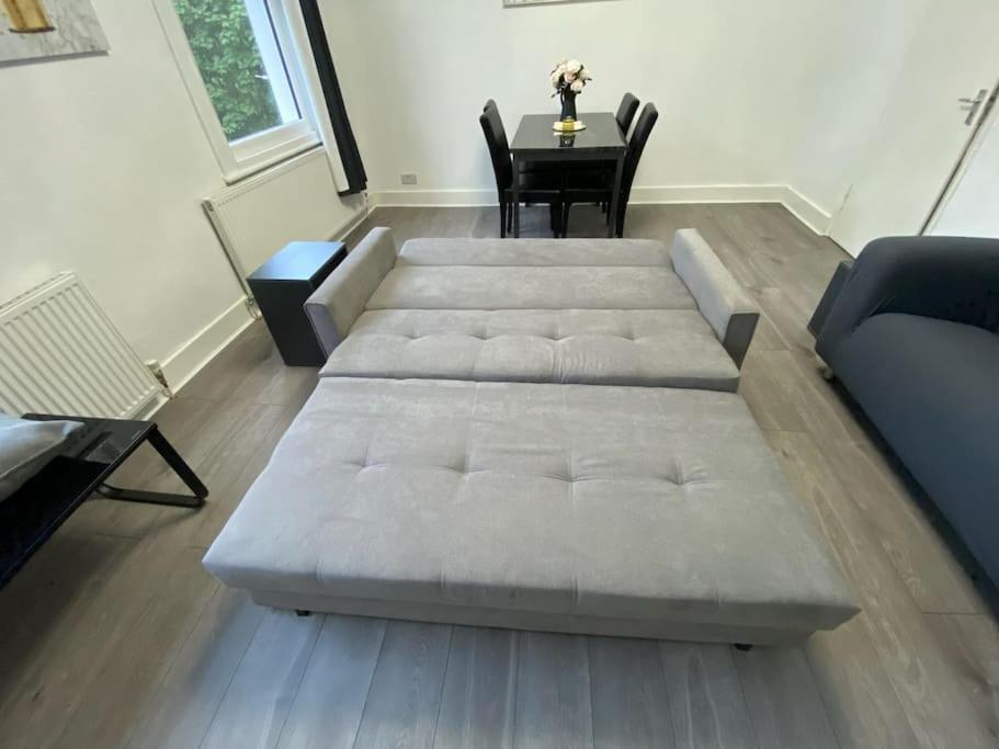2 Bedroom Flat In London Exterior photo