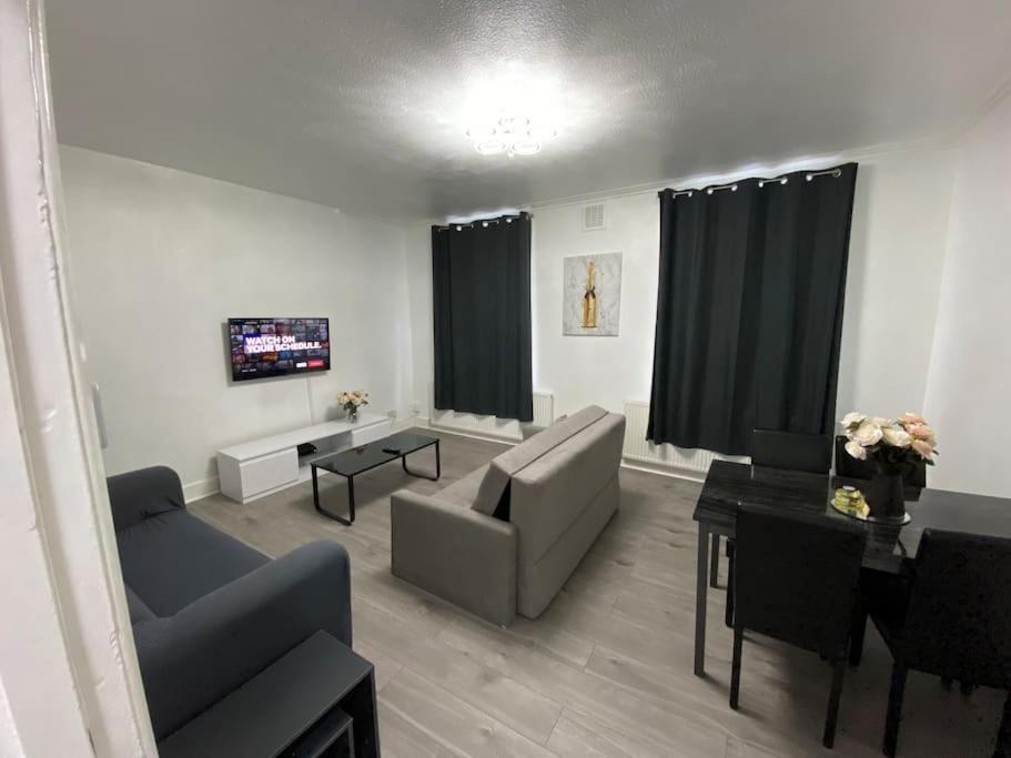 2 Bedroom Flat In London Exterior photo